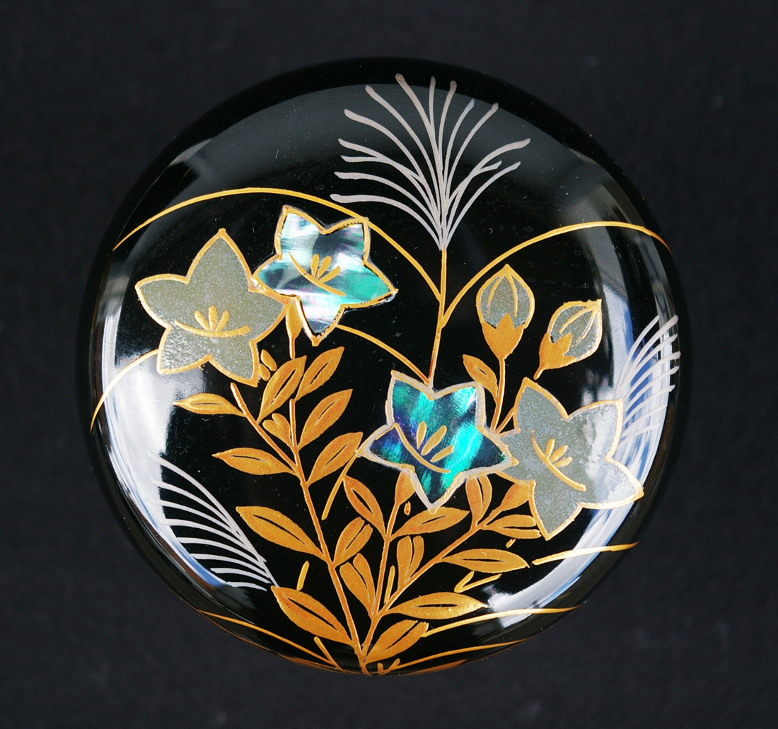 □中村宗悦 加賀蒔絵師 花籠蒔絵 螺鈿 大棗 螺鈿 共箱 黄布 付 □中村宗悦 加賀蒔絵師 花籠蒔絵 螺鈿 大棗 螺鈿 共箱 黄布 付