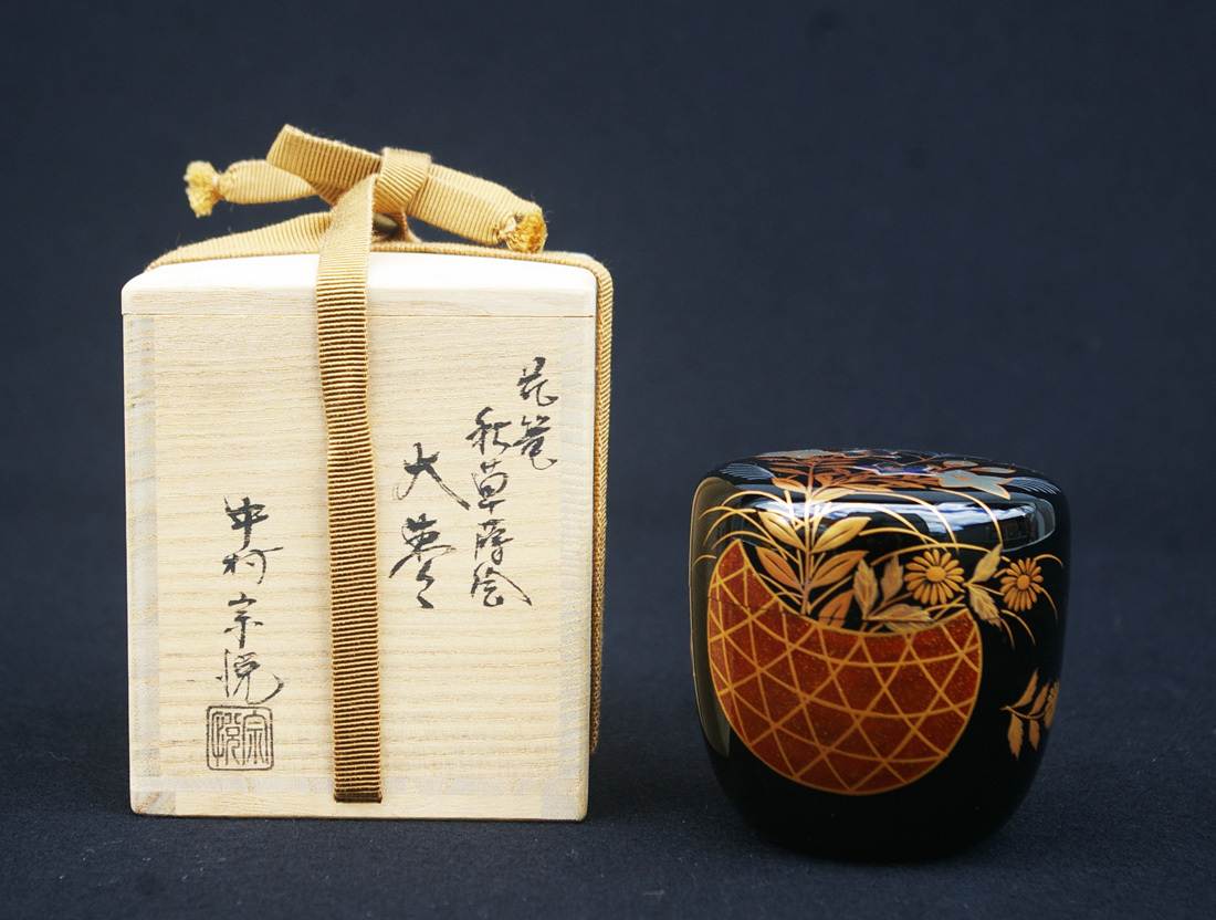 □中村宗悦 加賀蒔絵師 花籠蒔絵 螺鈿 大棗 螺鈿 共箱 黄布 付 □中村宗悦 加賀蒔絵師 花籠蒔絵 螺鈿 大棗 螺鈿 共箱 黄布 付
