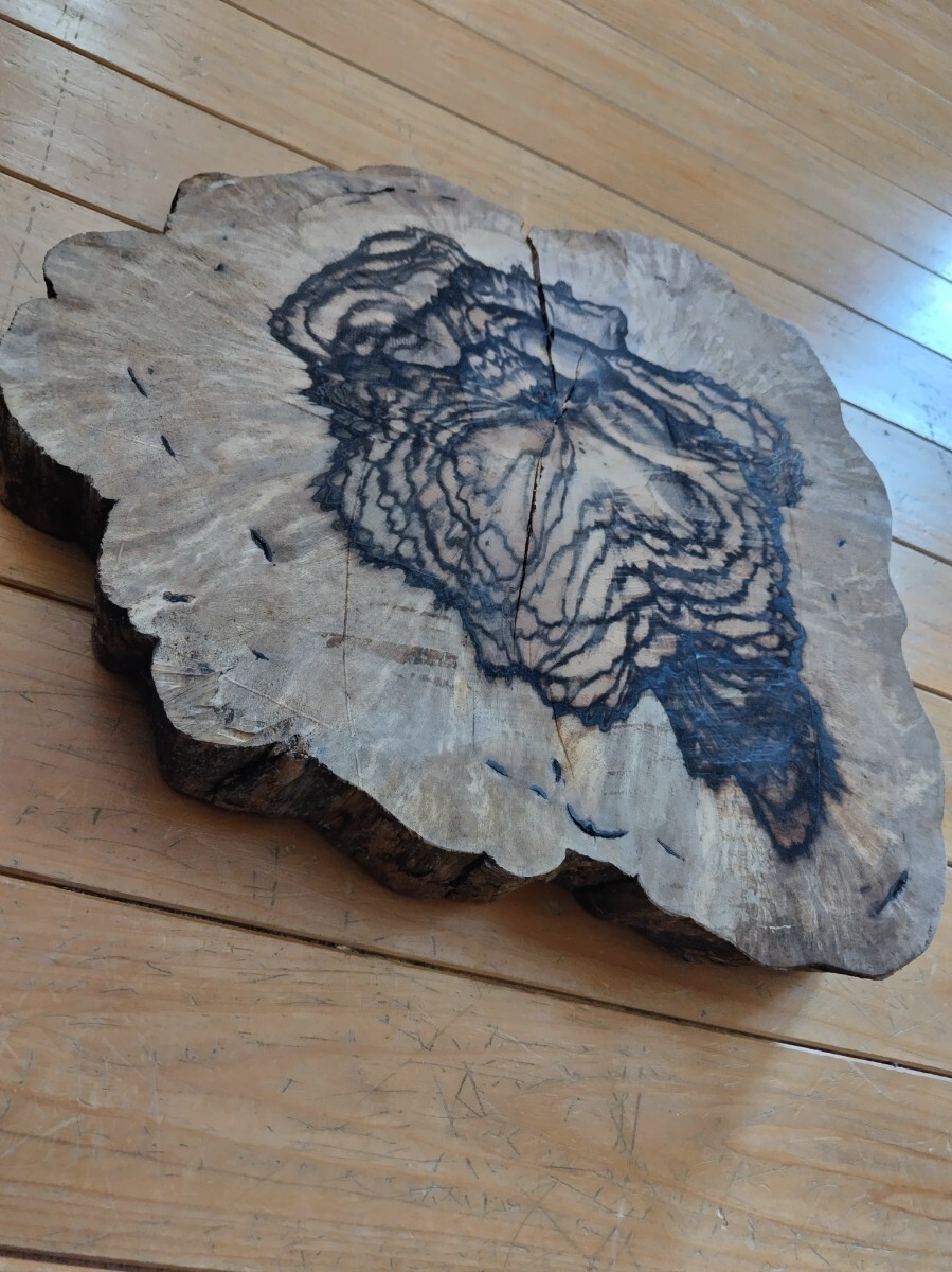 黒柿 花台 孔雀杢 51×48×1.7~6.3cm 木材 板材 置物 インテリア 黒柿 花台 孔雀杢 51×48×1.7~6.3cm 木材 板材 置物 インテリア