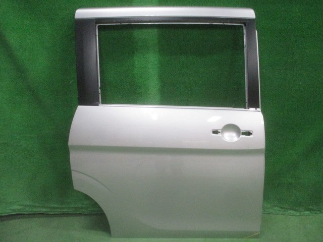 日産　SERENA/セレナ　C27/GC27/HC27　右リアドア/右スライドドア　純正　パワー用　238894