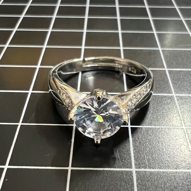 A875 匿名配送 指輪 レディース ジルコニア リング ４爪 大粒 s925 シルバー ２ct フリーサイズ サイズ調節可能 _画像4