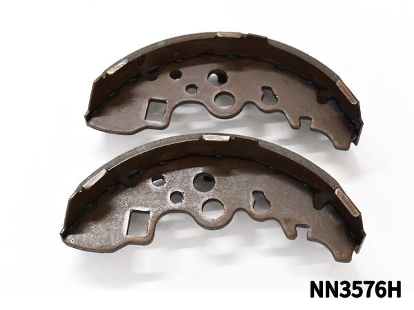 ボンゴ SKF2M ブレーキシュー リア リアシュー 前後 アケボノ 国産 1台分 H15.12～H22.08 車体番号100001～100320_画像3