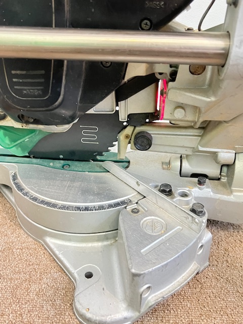 N40803■ HITACHI 日立工機 C7RSE 卓上 スライド 丸のこ 稼働品 電動工具 木工用 超硬丸のこ 190mm 大工 DIY 平成19年制 クロスカットソー