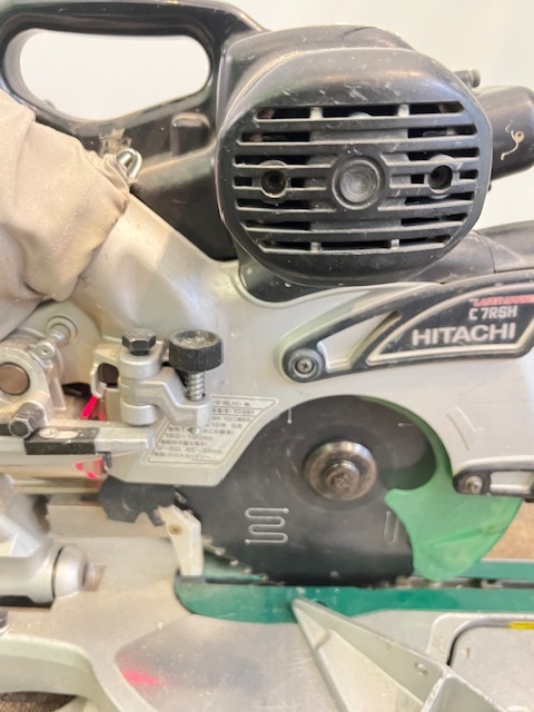 N40803■ HITACHI 日立工機 C7RSE 卓上 スライド 丸のこ 稼働品 電動工具 木工用 超硬丸のこ 190mm 大工 DIY 平成19年制 クロスカットソー
