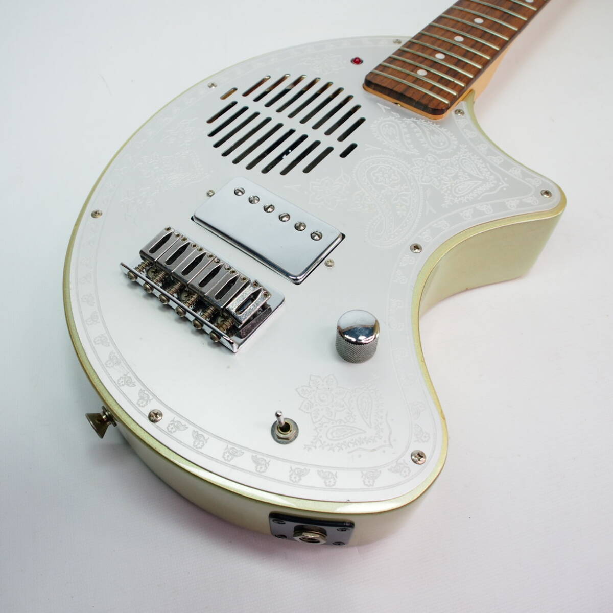 ZO-3 ゼマイティス風 中古 レア 希少 Lite 電源は入りました ZO-3 ゼマイティス風 中古 レア 希少 Lite 電源は入りました