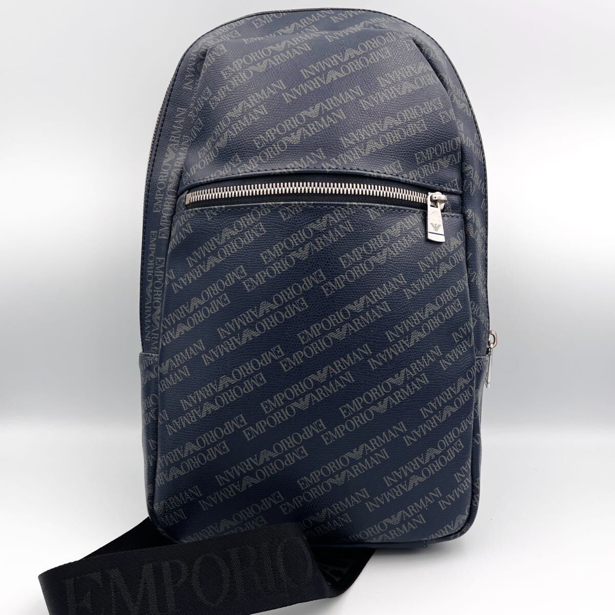 【新品】EMPORIO ARMANI ボディバッグ イーグルロゴ　ブラック エンポリオ アルマーニ EMPORIO ARMANI EMPORIO ARMANI ボディ