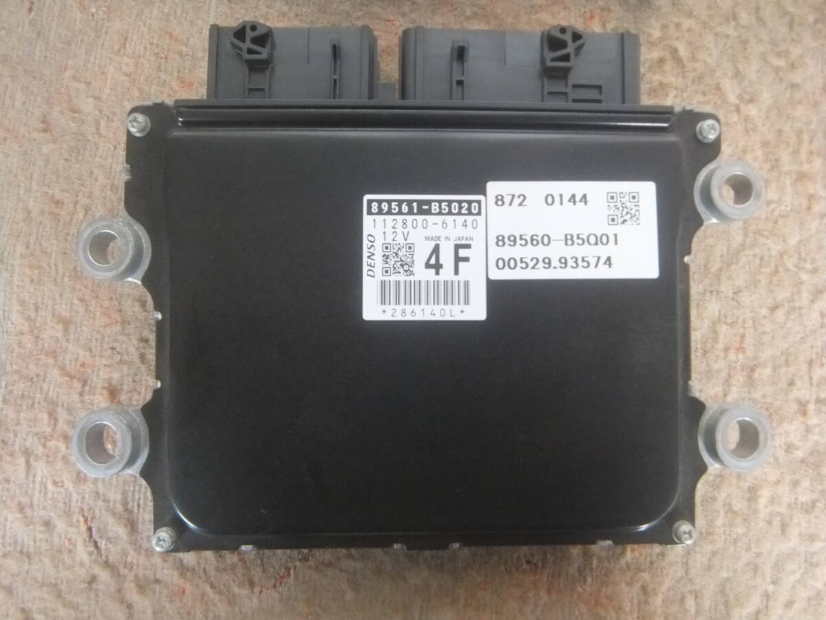 (R2年 ハイゼットカーゴ クルーズターボ　EBD-S331V　后期)　エンジンコンピューター　89560-B5Q01