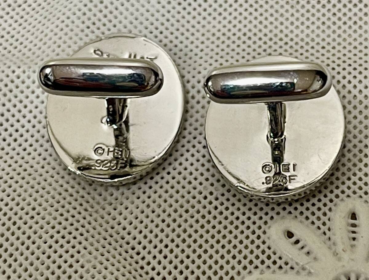 美品IEI 925F刻印 サイン入り ブルーカメオ天馬カフスボタン 美品IEI 925F刻印 サイン入り ブルーカメオ天馬カフスボタン