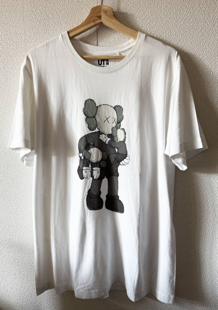 UNIQLO × KAWS UT XL ユニクロ カウズ グラフィック Tシャツ tee