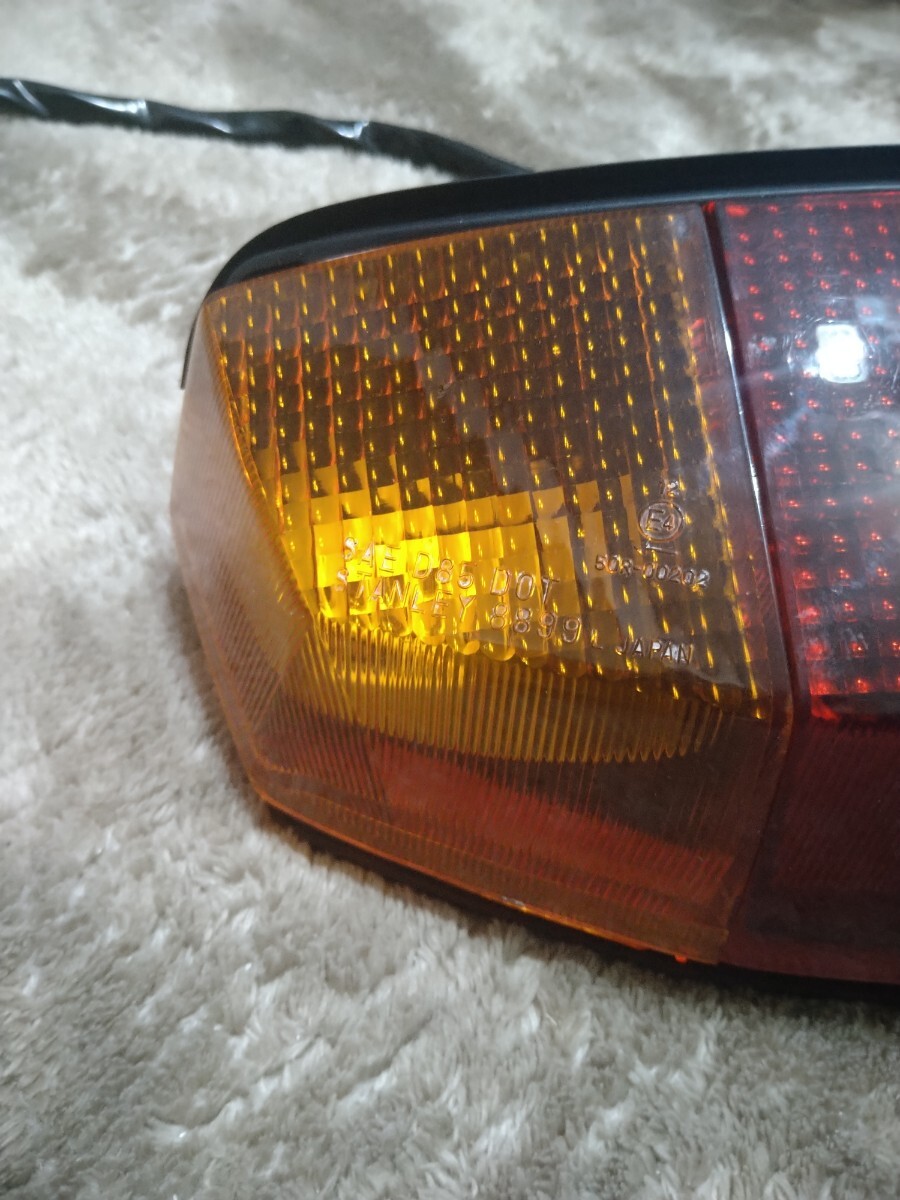 ★フュージョン　1型　MF 02　実働車(chē)外し 動(dòng)作確認(rèn)済みテールランプ