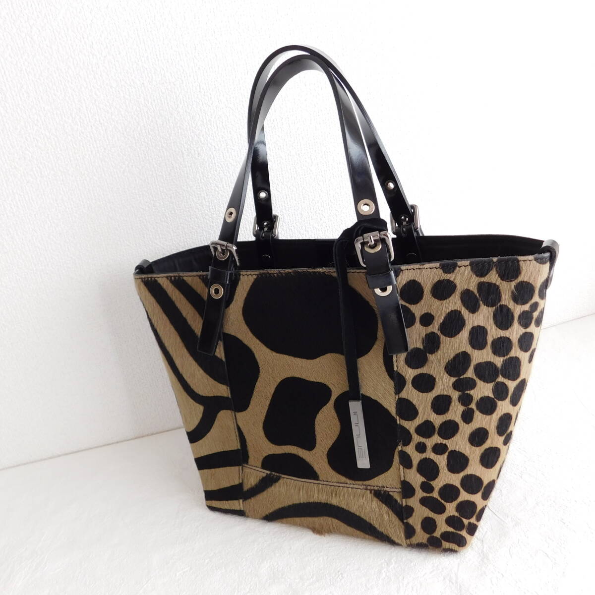 INNUE★イヌエ★牛革★イタリア制★トートバッグ★本革★ハラコ★１回使用★b750