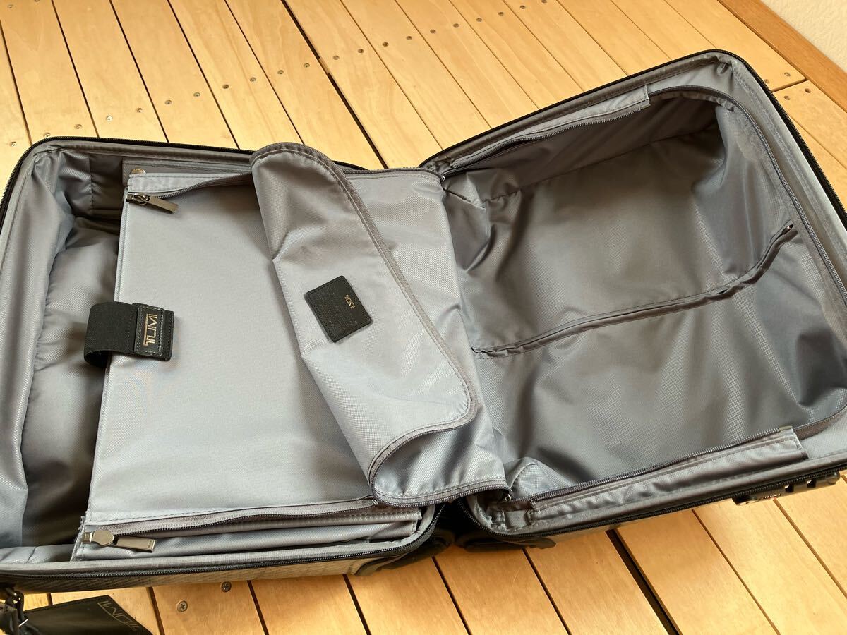 TUMI キャリーケース キャリーバッグ ブリーフケース 希少 TUMI キャリーケース キャリーバッグ ブリーフケース 希少