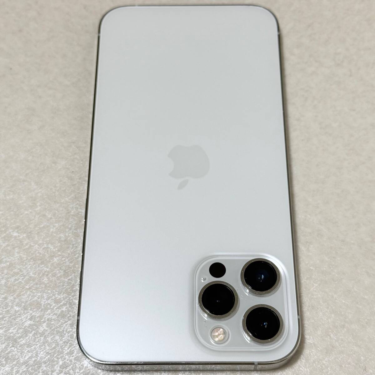 SIMフリー iPhone 12 Pro Max 512GB MGD43J/A バッテリー81 SIMフリー iPhone 12 Pro Max 512GB MGD43J/A バッテリー81