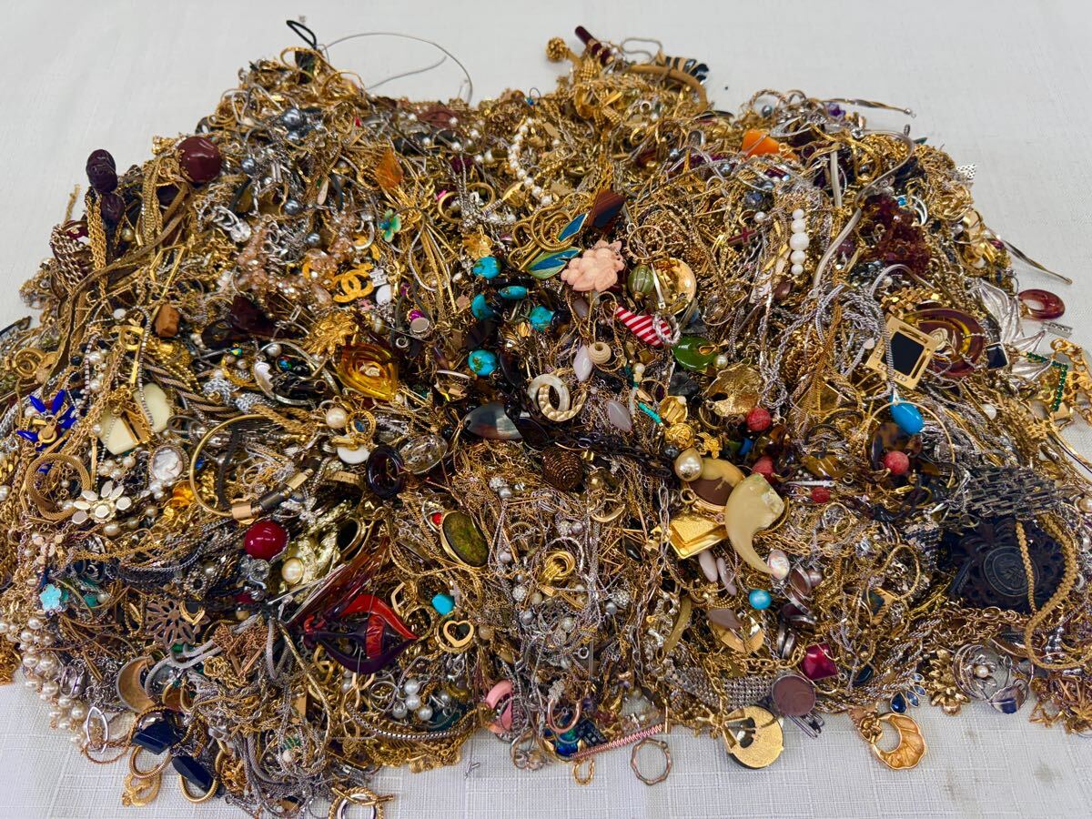 ☆ イミテーション メッキアクセサリー 27kg ゴールドカラー ☆ イミテーション メッキアクセサリー 27kg ゴールドカラー