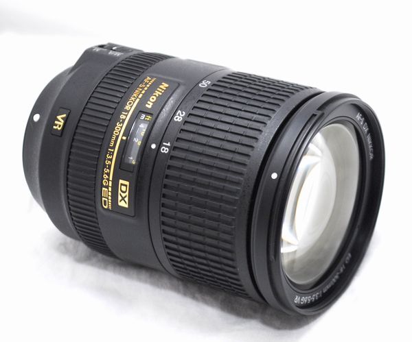 新品級の超美品・純正フード付き】Nikon ニコン AF-S DX NIKKOR 新品級の超美品・純正フード付き】Nikon ニコン AF-S DX NIKKOR