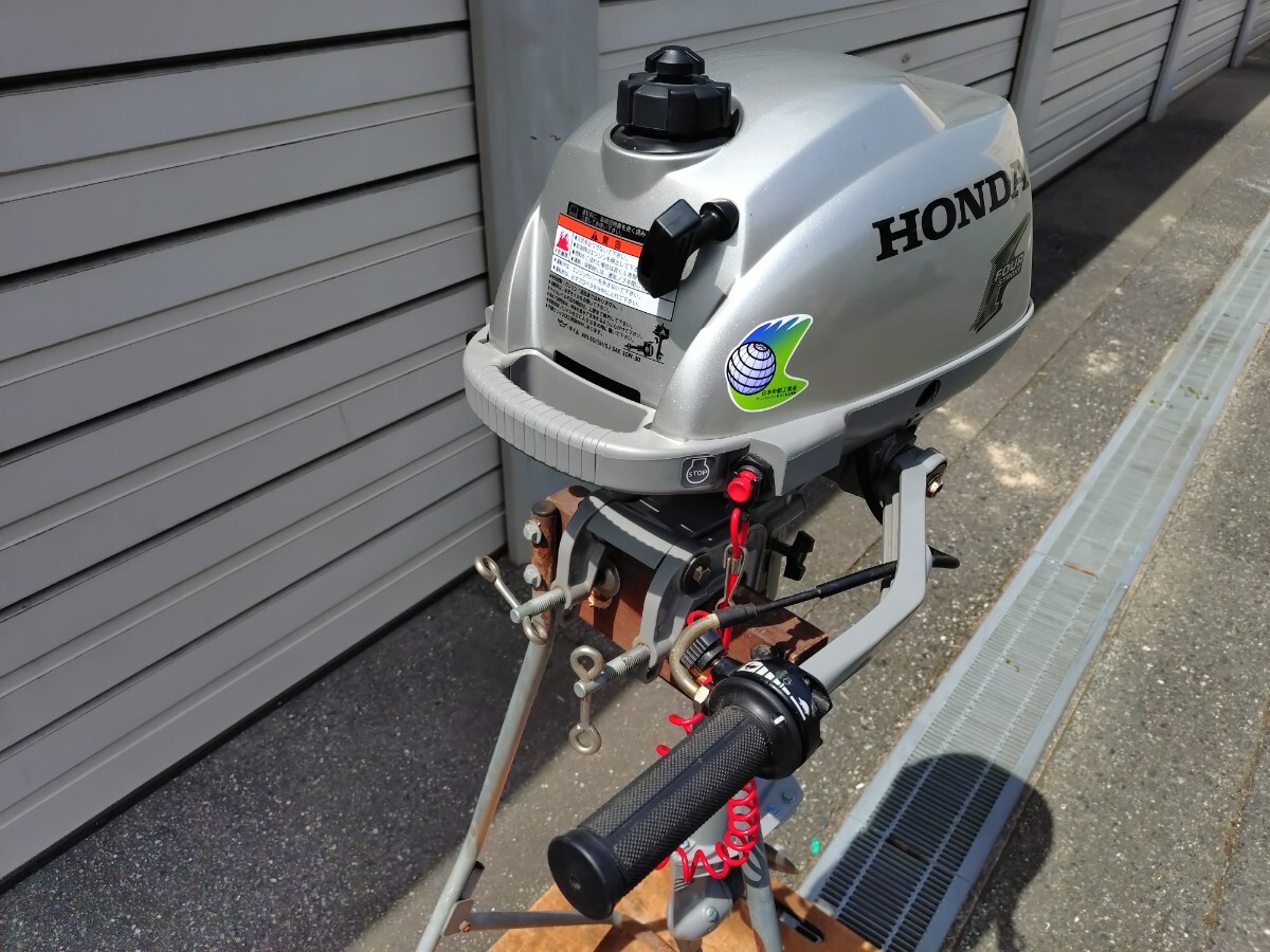33売切 HONDA 2馬力 船外機 4スト 訳アリ難アリ S足 小型船舶用 33売切 HONDA 2馬力 船外機 4スト 訳アリ難アリ S足 小型船舶用