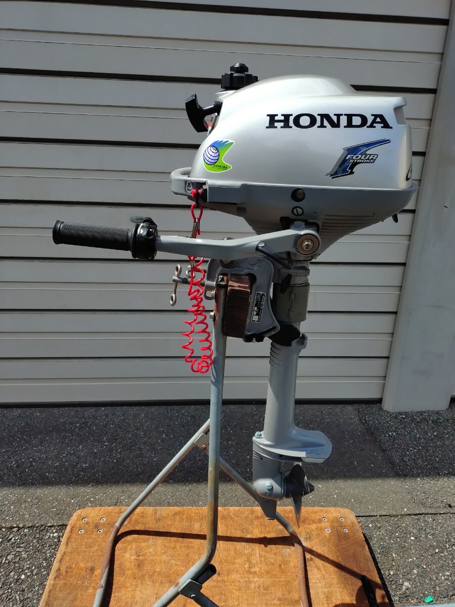 33売切 HONDA 2馬力 船外機 4スト 訳アリ難アリ S足 小型船舶用 33売切 HONDA 2馬力 船外機 4スト 訳アリ難アリ S足 小型船舶用