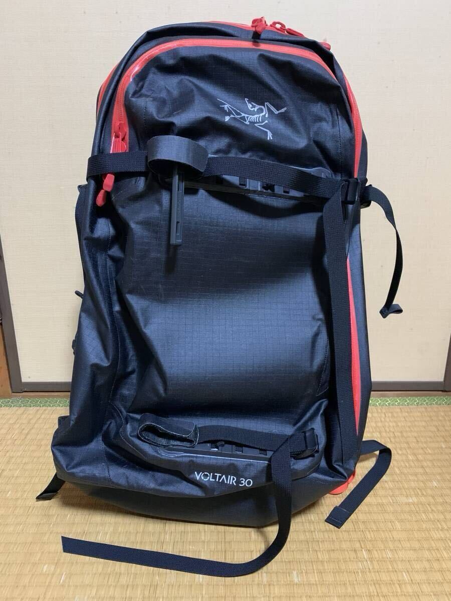 ARC&#39;TERYX - 極美品 アークテリクス ARC&#39;TERYX VOLTAIR 30 ボルトエア30 バックパック アバランチ エアーバッグ バックカントリー スキー アウトドア 楽天市場】【極美品】アークテリクス ARC'TERYX VOLTAIR 30