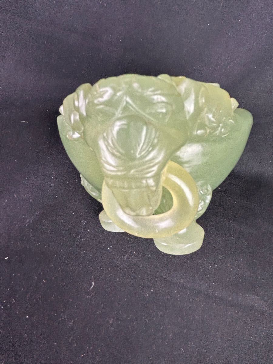 中国　玉石白玉彫刻　獅子摘　遊環双耳飾壺　蓋瓶　唐木台・時代箱付　D　R6784 中国玉石白玉彫刻獅子摘遊環双耳飾壺蓋瓶唐木台・時代箱付DR6784