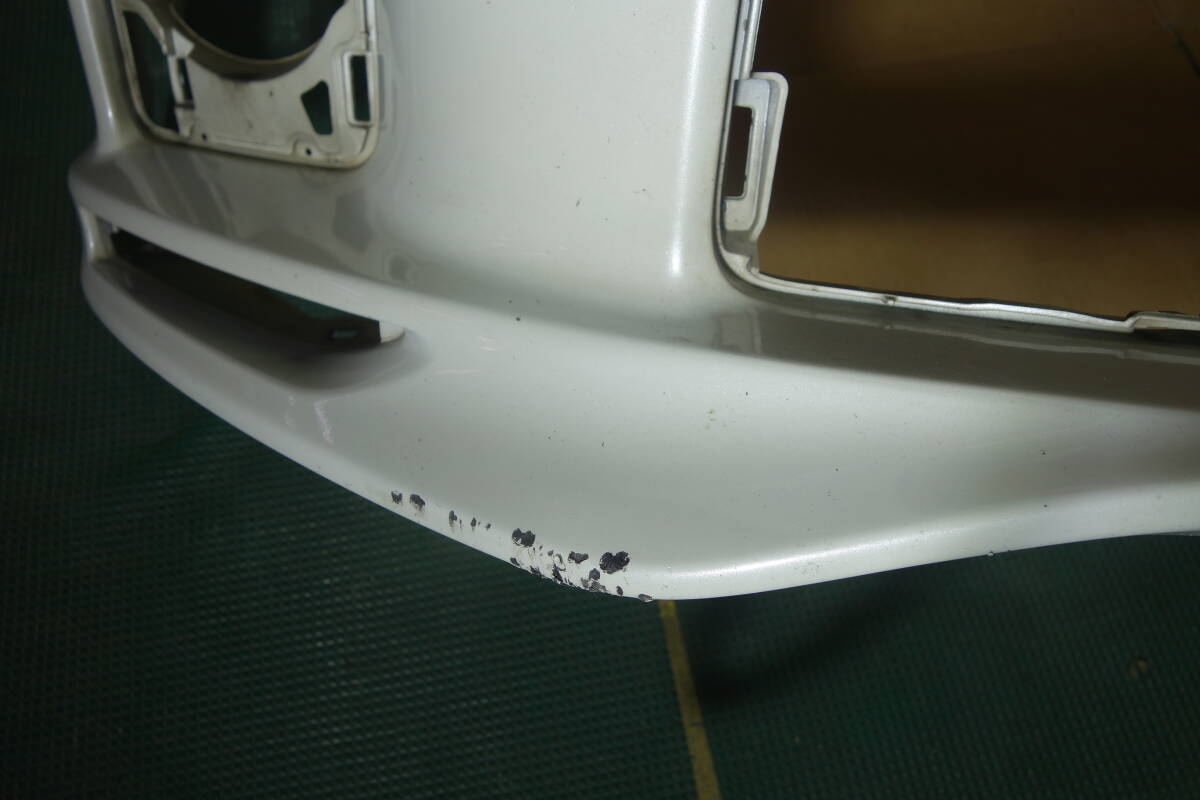 19795　NCP131 後期 ヴィッツ ＧＲスポーツ　フロントバンパー　070 パール　52119-52B30_画像5