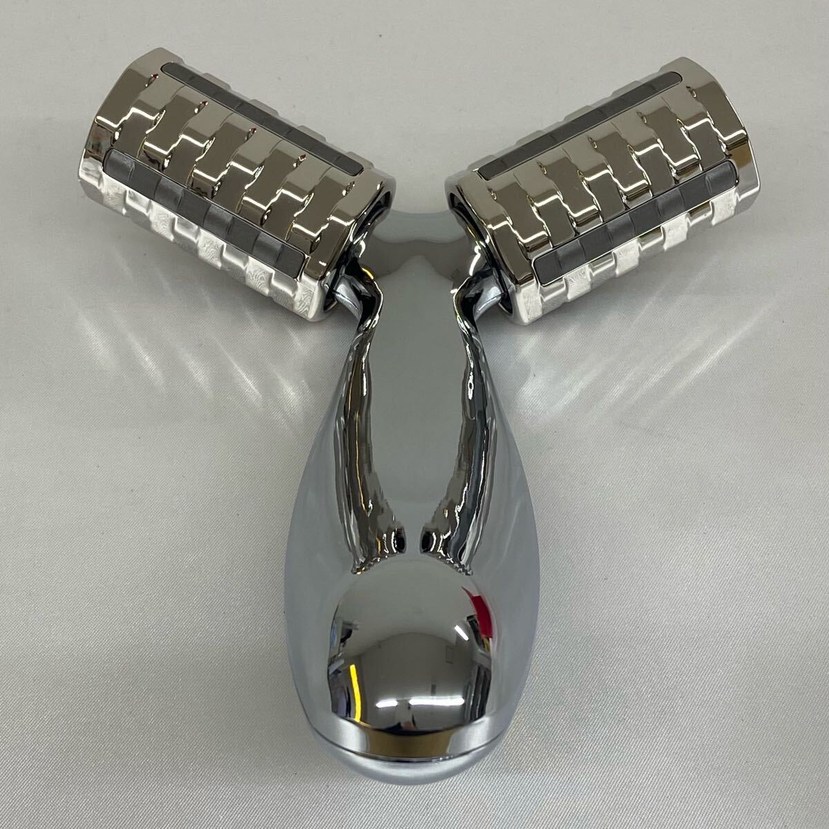 B【ReFa PRO】リファ プロ MTG PEV-L1507 プラチナ電子ローラー B【ReFa PRO】リファ プロ MTG PEV-L1507 プラチナ電子ローラー