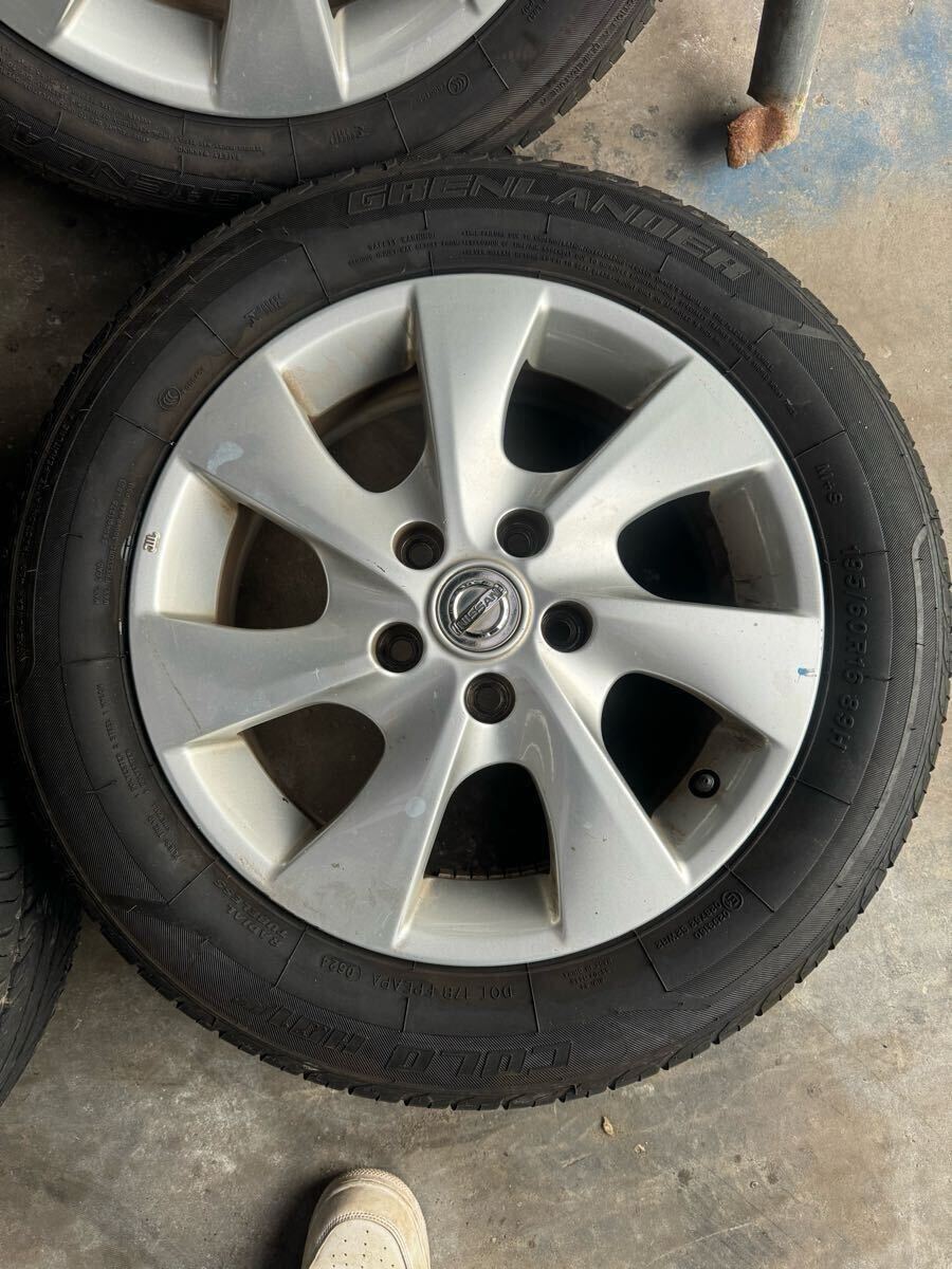 ☆C26 セレナ☆バリ山 195/60R16 ☆ 5H 114.3 6J +45 16インチ ☆C26 セレナ☆バリ山 195/60R16 ☆ 5H 114.3 6J +45 16インチ