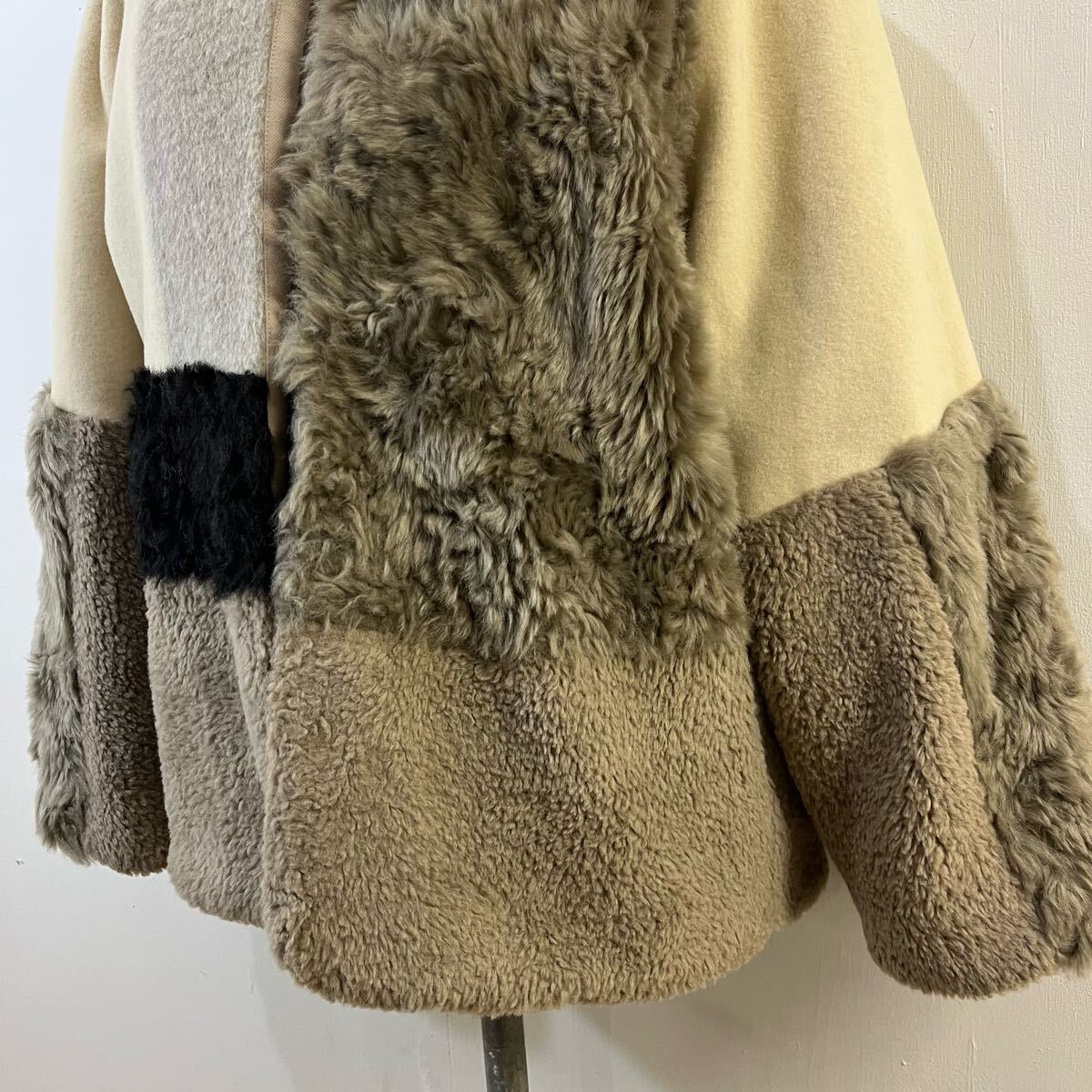 ISATO ノーカラーコート ブルゾン ファーコート パッチワーク 切り替え ボアコート フックボタン 日本制 イサト【送料一律/同梱可能】U