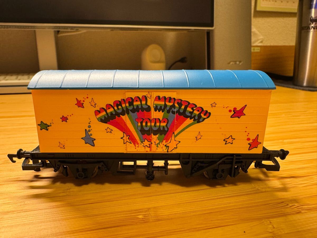 Yahoo!オークション - HORNBY ビートルズ貨車4両と牽引機 新品 Yahoo!オークション - HORNBY ビートルズ貨車4両と牽引機 新品