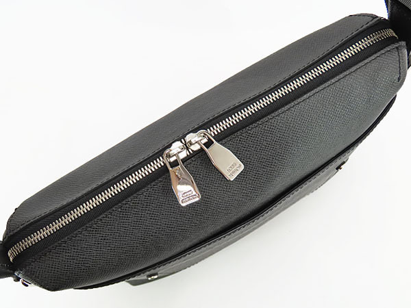 ほぼ新品 ルイヴィトン タイガ グリゴリ メッセンジャーPM 斜め掛け ショルダーバッグ クロスボディバッグ ブラック M30238_画像4