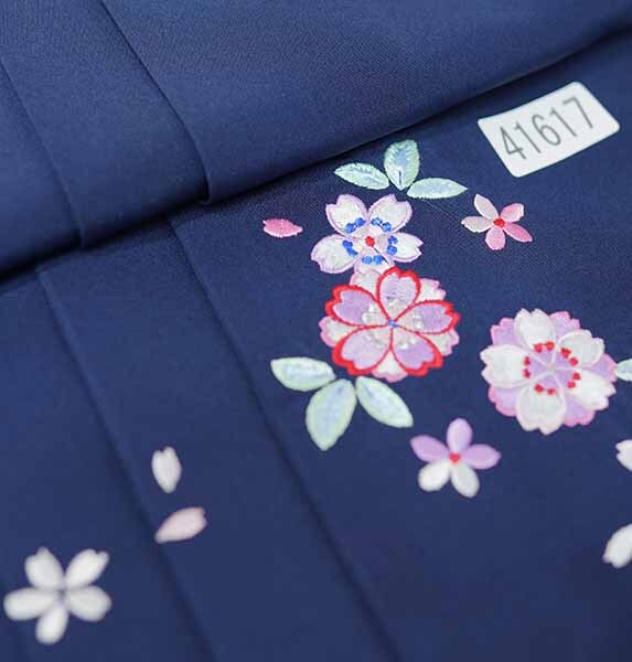 hakama вышивка лампа с бумажным абажуром hakama одиночный товар женщина . лопатка есть 7~10 лет для темно-синий цвет hakama длина 75cm... ангел девочка церемония окончания новый товар ( АО ) дешево рисовое поле магазин NO41617