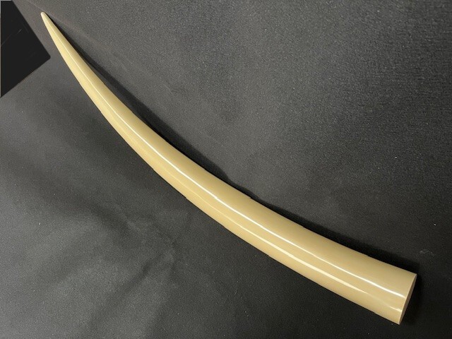 超美品> 特大 象牙風 マンモス風 一本物 一本牙 / 全長約140cm 超美品> 特大 象牙風 マンモス風 一本物 一本牙 / 全長約140cm
