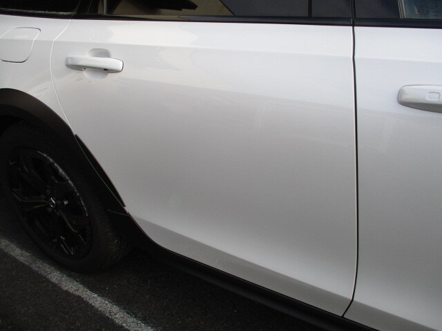 2022 год Volvo V90 PB420TM правая задняя дверь правая задняя дверь white pearl 707 Cross Country B5 AWD