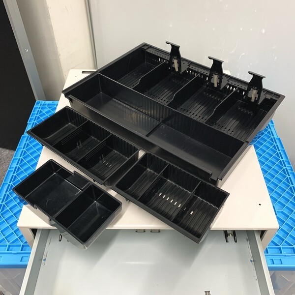 @S1589/1 現状品/保証無し 東芝テック TEC 標準ドロアー DRW-4650V-F1 (フェアホワイト) 鍵1本付属　_画像4