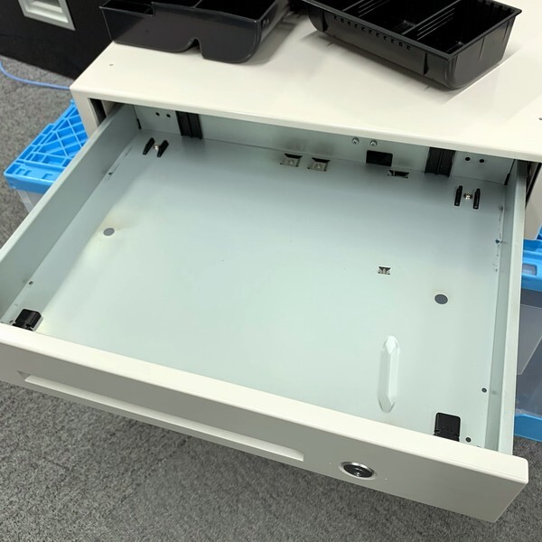 @S1589/1 現状品/保証無し 東芝テック TEC 標準ドロアー DRW-4650V-F1 (フェアホワイト) 鍵1本付属　_画像5