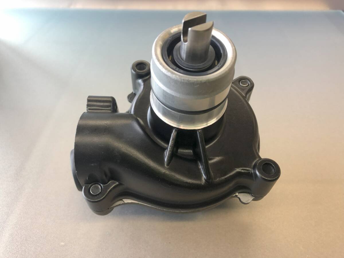 H*K様 GPZ900R ウオーターポンプ 49044-1083 Yahoo!オークション - GPZ900R 純正 新品 ウォーターポンプASSY