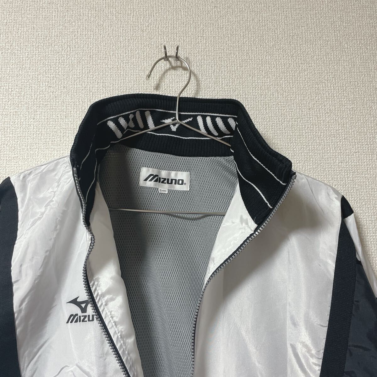 ミズノ MIZUNO ウィンドブレーカー　ナイロンジャケット　ホワイト　Sサイズ　H1