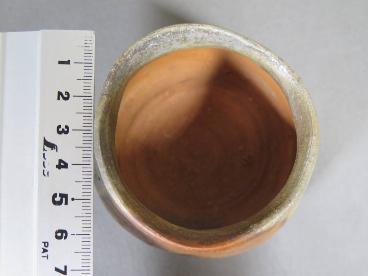 真作保証】ぐい呑み④ 備前焼 中村六郎 師 金重陶陽 共箱つき 真作保証】ぐい呑み④ 備前焼 中村六郎 師 金重陶陽 共箱つき