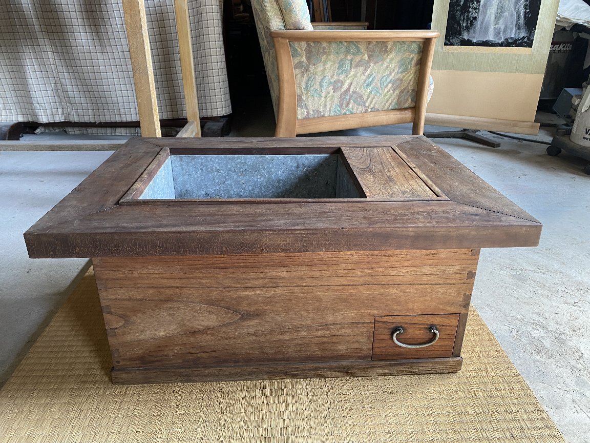 欅 関西火鉢 長火鉢 けやき 帳場▽囲炉裏テーブル引き出し手焙り 欅 関西火鉢 長火鉢 けやき 帳場▽囲炉裏テーブル引き出し手焙り