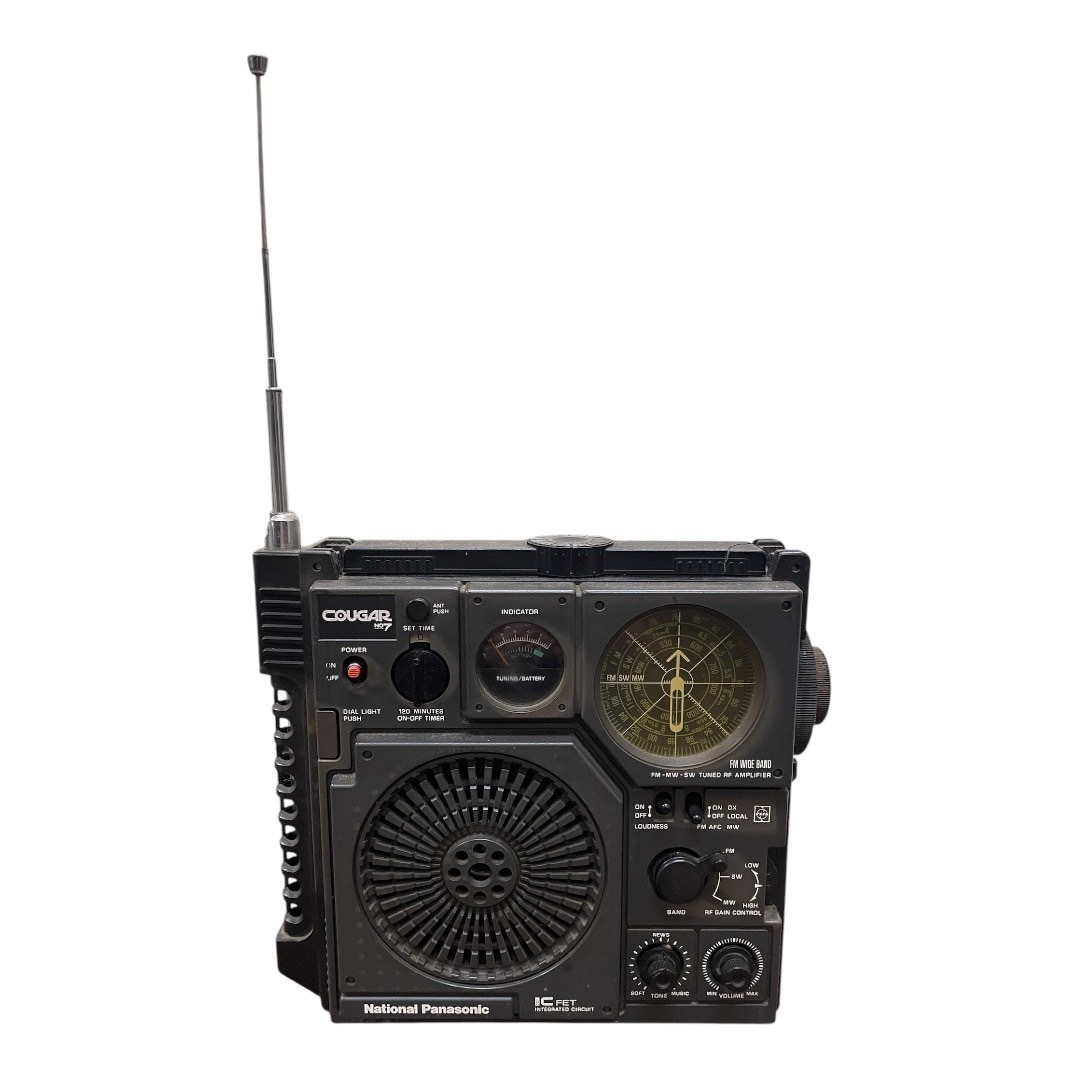 ☆三洋電機 サンヨー FM-AMラジオ内蔵 13石トランジスタ ☆三洋電機 サンヨー FM-AMラジオ内蔵 13石トランジスタ