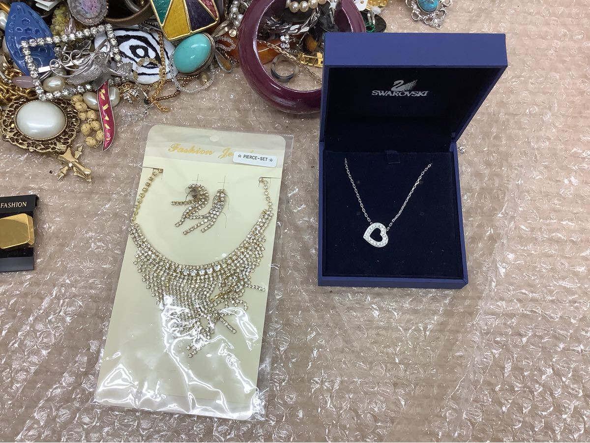 ◯営NI161-A11T100【埼玉発】アクセサリーまとめ売り ◯営NI161-A11T100【埼玉発】アクセサリーまとめ売り