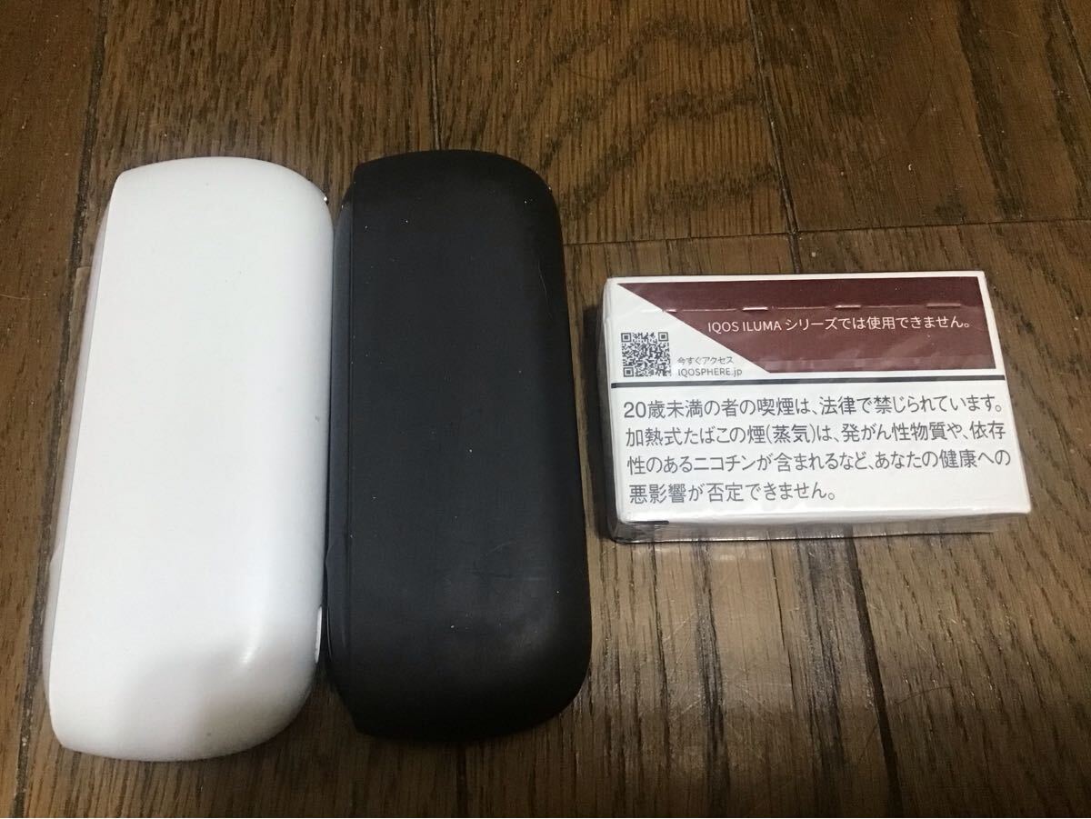 ジャンク　古いアイコスiQOS本體（ブレード型）２つ　おまけ付きHEETS DEEP BRONZE 発売終了品