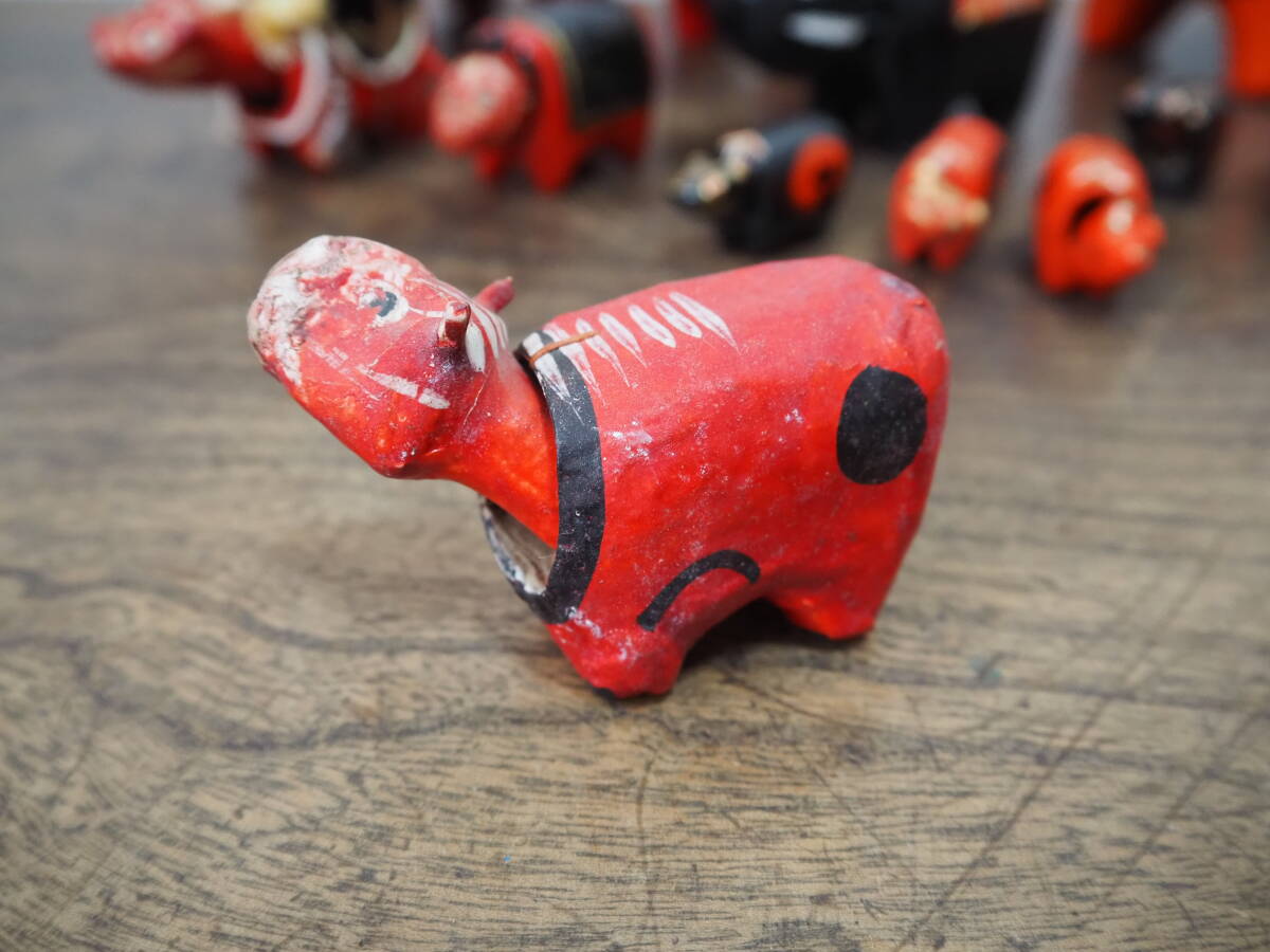 昭和レトロ 赤べこ 黒べこ 12点まとめて 郷土玩具 民芸品 伝統 昭和レトロ 赤べこ 黒べこ 12点まとめて 郷土玩具 民芸品 伝統