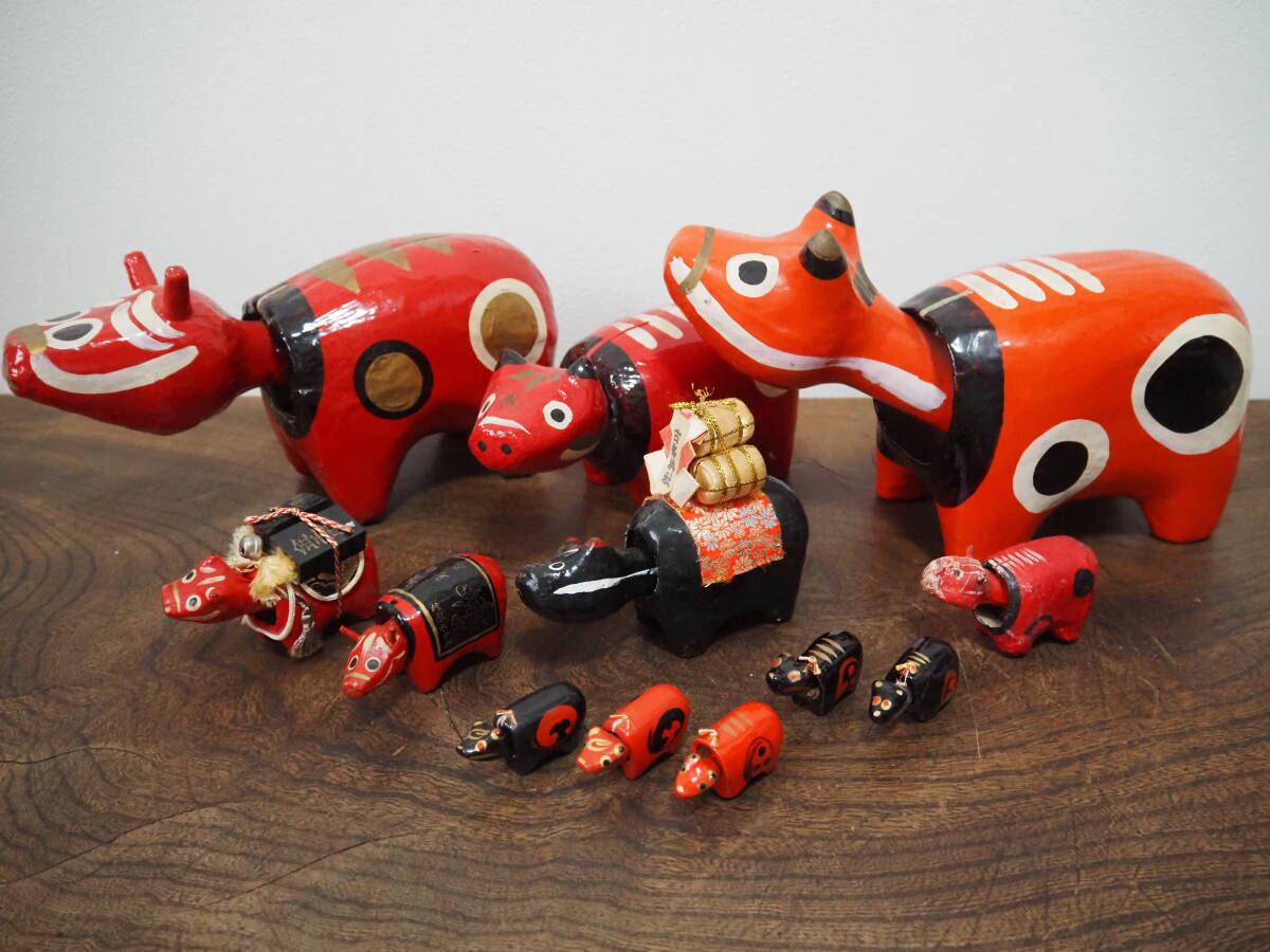 昭和レトロ 赤べこ 黒べこ 12点まとめて 郷土玩具 民芸品 伝統 昭和レトロ 赤べこ 黒べこ 12点まとめて 郷土玩具 民芸品 伝統
