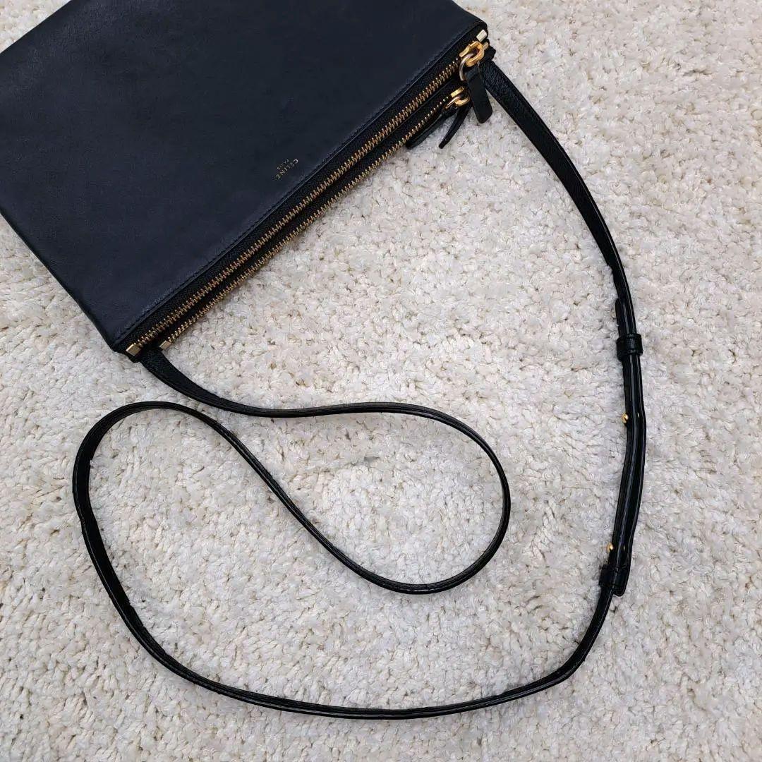 旧ロゴ CELINE セリーヌ ショルダーバッグ トリオ 黒 レザー 旧ロゴ CELINE セリーヌ ショルダーバッグ トリオ 黒 レザー