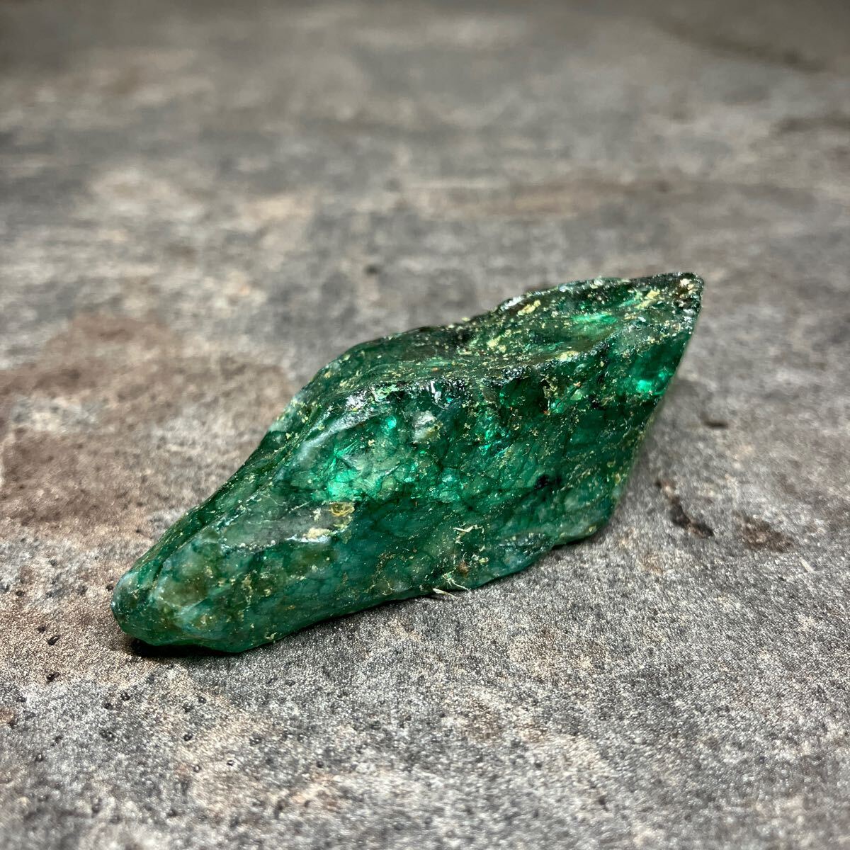5円スタート】ブラジル産 天然エメラルド 161.5ct ラフカット 5円スタート】ブラジル産 天然エメラルド 161.5ct ラフカット