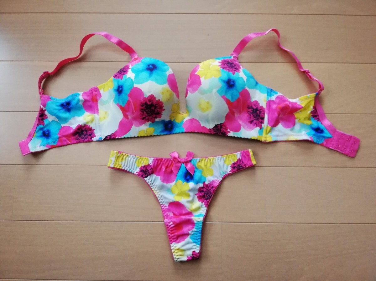 ブラジャー　aimerfeel E70 ピンク　花柄 エメフィール♡ブラショーツ セット D75 ピンク 白 花柄 完売品 レア