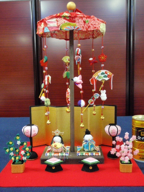 値下！即納♪●新品♪高さ37cm ちりめん五月人形 吊るし輪飾り 兜飾り 日本製 値下！即納♪○新品♪高さ37cm ちりめん五月人形 吊るし輪飾り