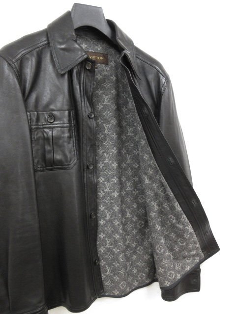  превосходный товар [ Louis Vuitton LOUIS VUITTON]RM062M MJLS01KPR подкладка общий монограмма кожа ягненка высший класс овечья кожа блузон ( мужской )46 чёрный . производства 017MB44750