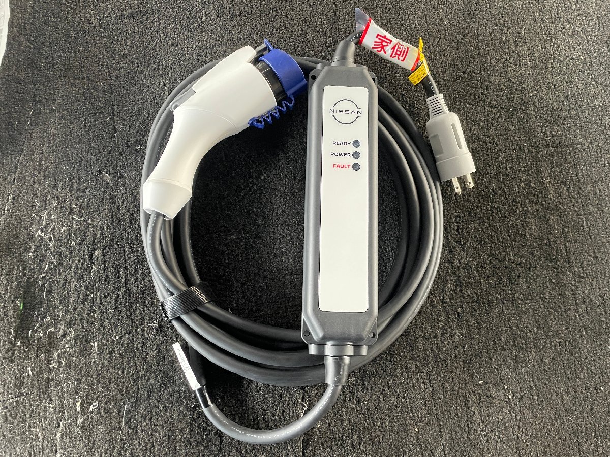⑨【美品】未チェック NISSAN 日産 SAKURA サクラ 充電 ケーブル ⑨【美品】未チェック NISSAN 日産 SAKURA サクラ 充電 ケーブル