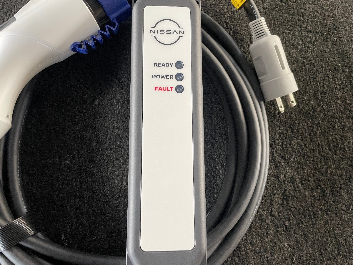 ⑨【美品】未チェック NISSAN 日産 SAKURA サクラ 充電 ケーブル ⑨【美品】未チェック NISSAN 日産 SAKURA サクラ 充電 ケーブル